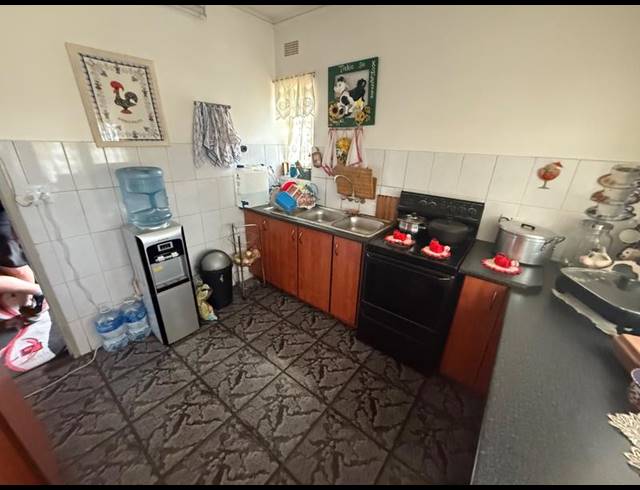 3 BEDROOM HOUSE FOR SALE IN VANDERBIJLPARK CW 4
